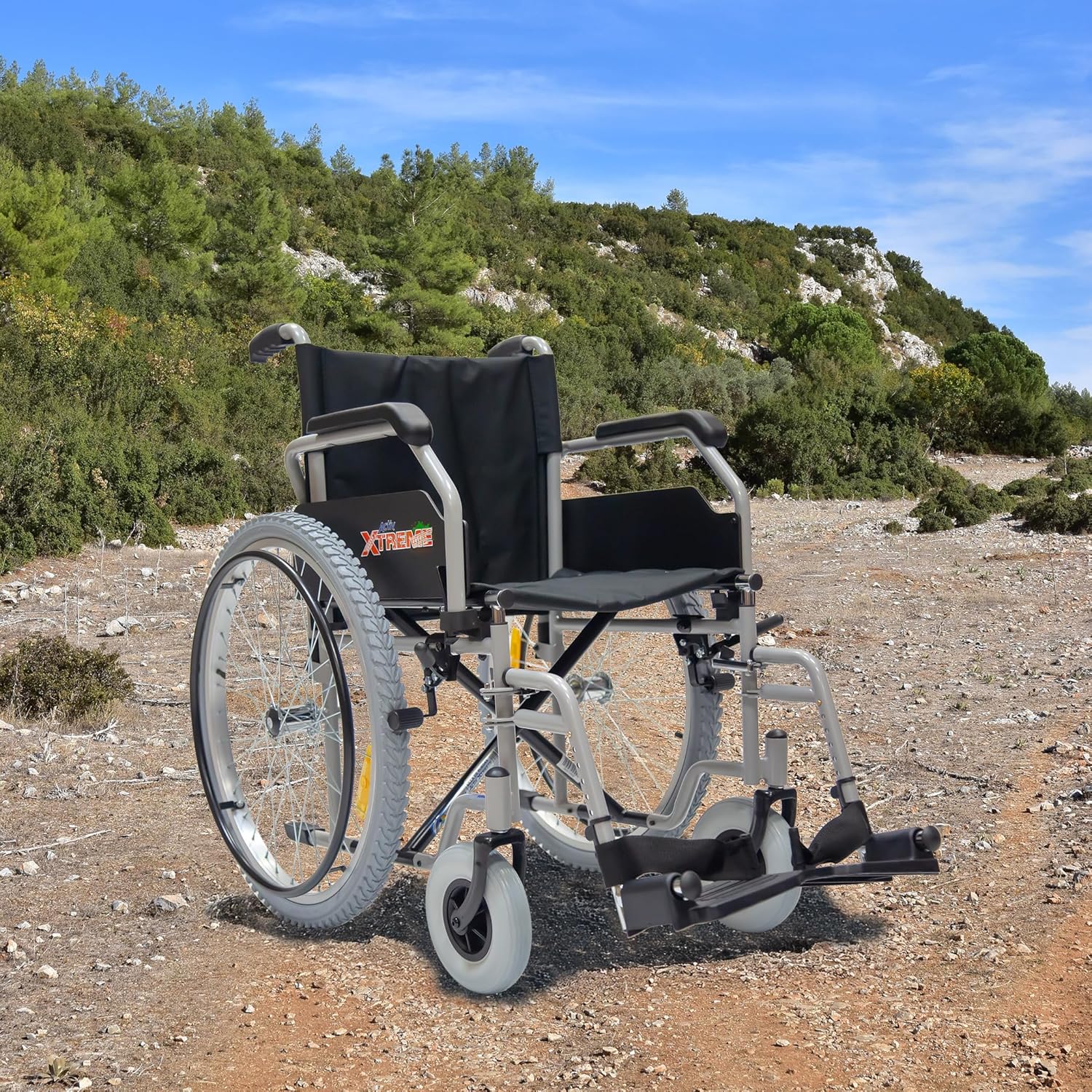 Silla de Ruedas Activ Xtreme ReActiv, Brazos FlipUp y Descansapies Desmontables/Abatibles, R8x2", Rin Aluminio R24x1.75" Neum, T. Nylon, Lodo (Negro)