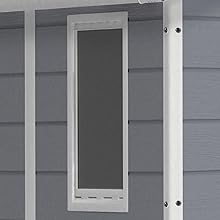 Los cobertizos de Keter Manor tienen ventanas para luz natural