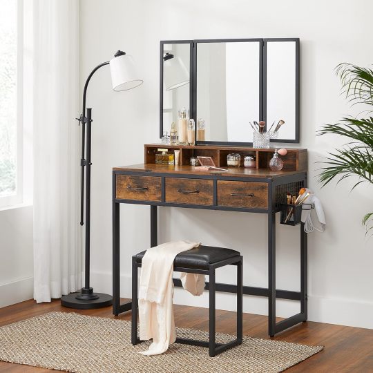 Juego de Mesa de Maquillaje con Espejo Triple, Tocador con Espejo y Taburete, 3 Cajones, Escritorio de Maquillaje, Soporte para Secador, Industrial, Marrón Rústico y Negro RVT004B01
