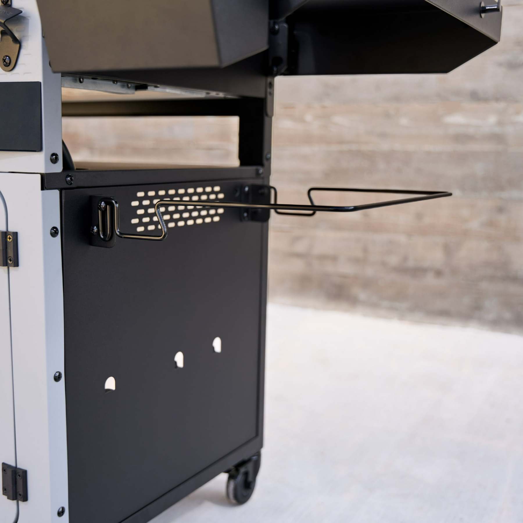 Plancha Omnivore Blackstone Bronco de 3 quemadores XL de 28" con gabinete y estantes laterales dobles