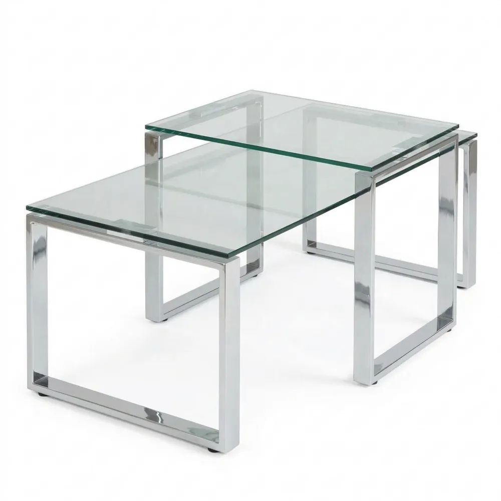 Moderner Couchtisch mit Klarglasplatte und verchromtem Metallgestell