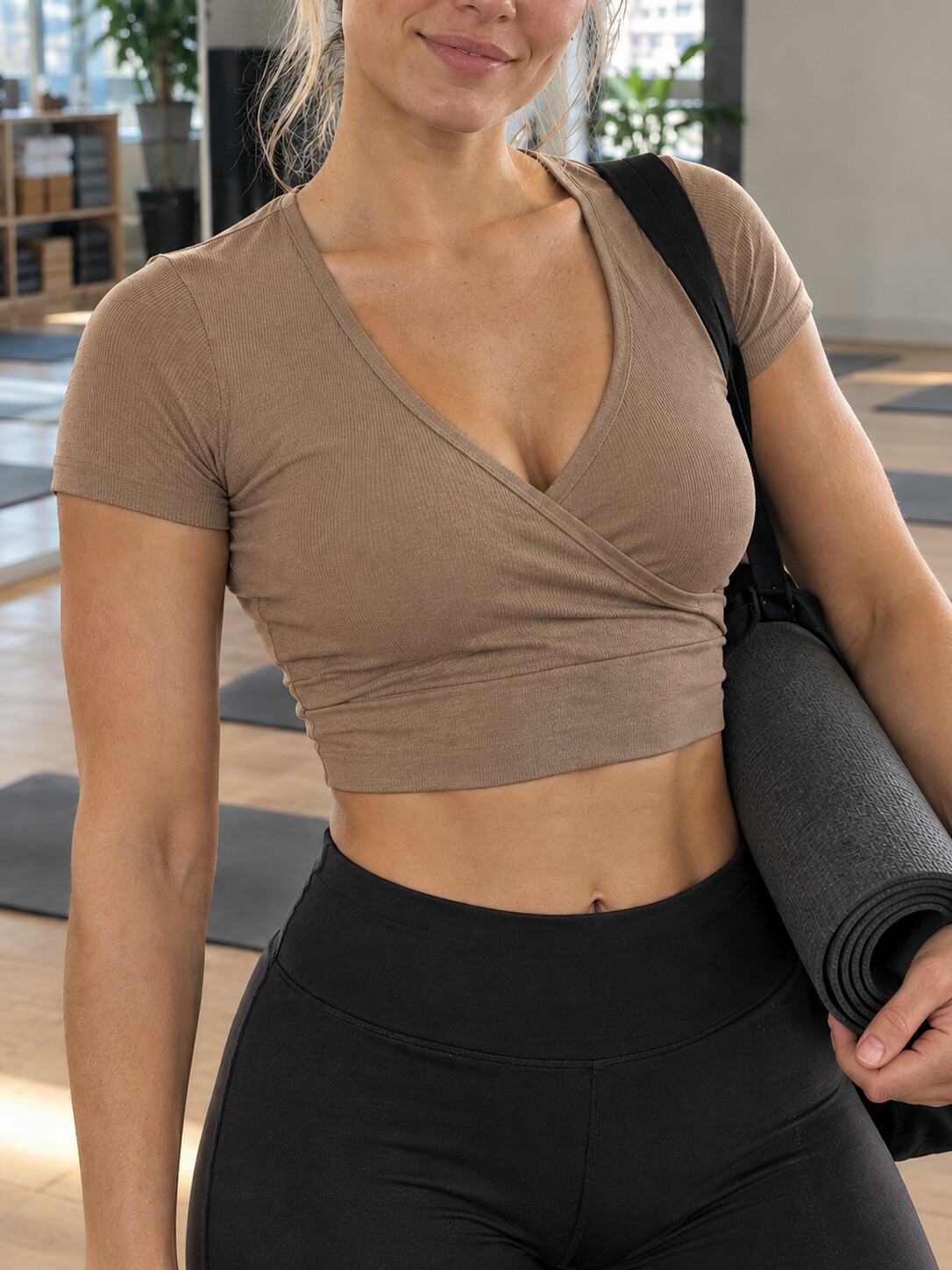 [Pre-sale]Women's Yoga & Fitness Slim-Fit Cropped Top with Crisscross V-Neck