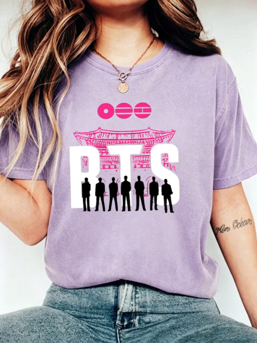 Women's Silhouette Boy Group Print Crew Neck T-Shirt