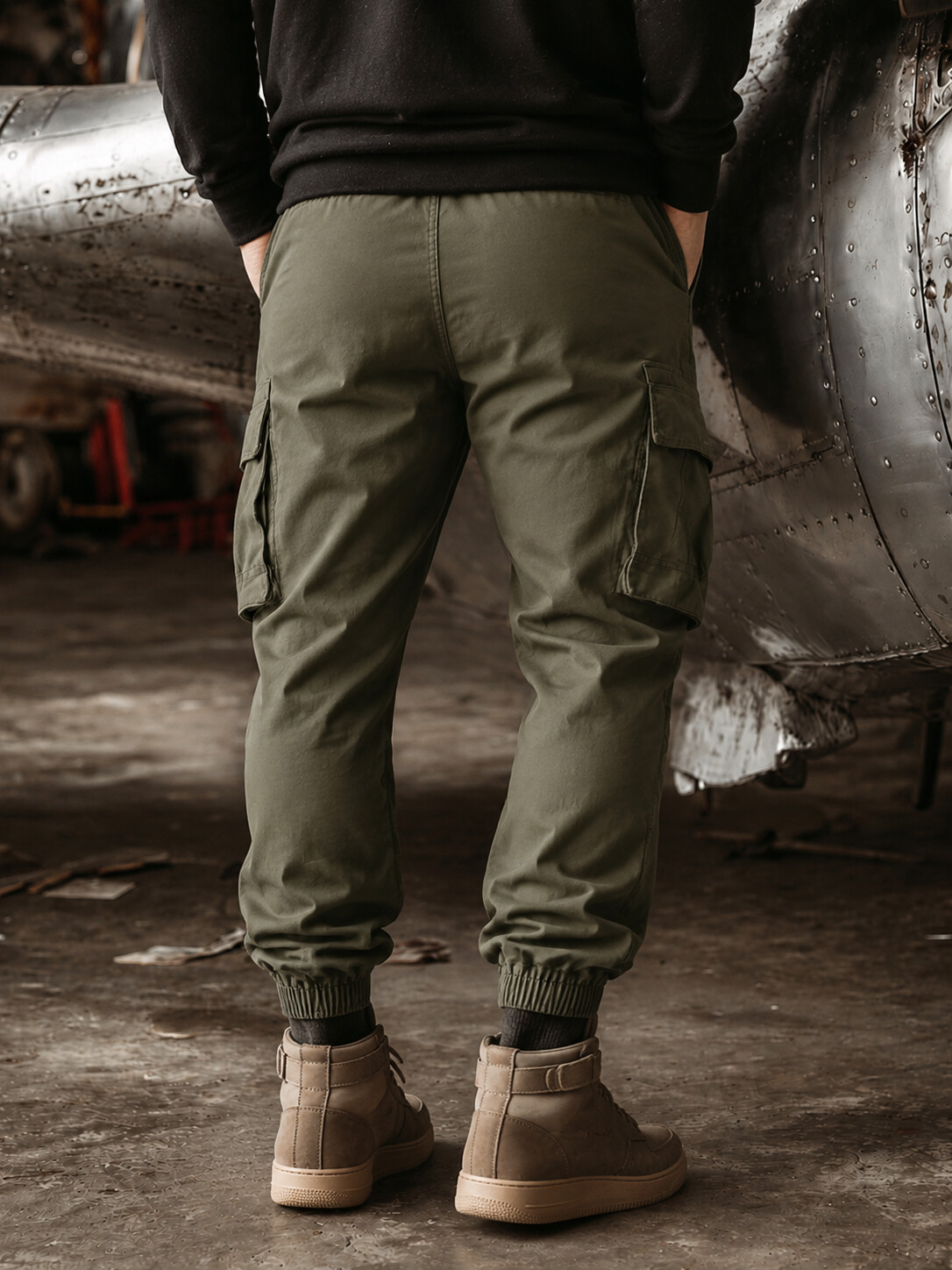 Men's Distressed Multi-Pocket Cargo Joggers with Solid Vintage Olive Green Pattern