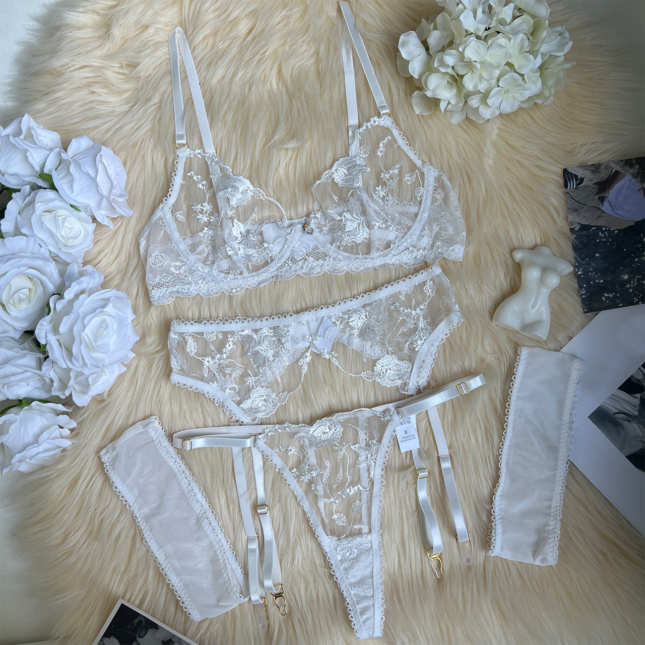 European And  Heavy Industry Embroidery Splicing Lace Straps Sexy Lingerie Sexy Lingerie Set