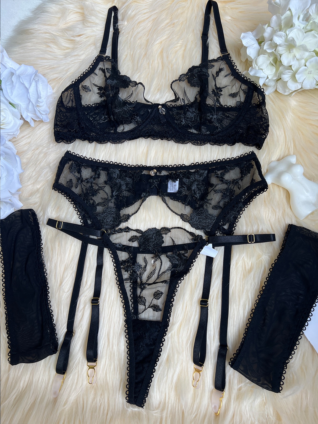 European And  Heavy Industry Embroidery Splicing Lace Straps Sexy Lingerie Sexy Lingerie Set