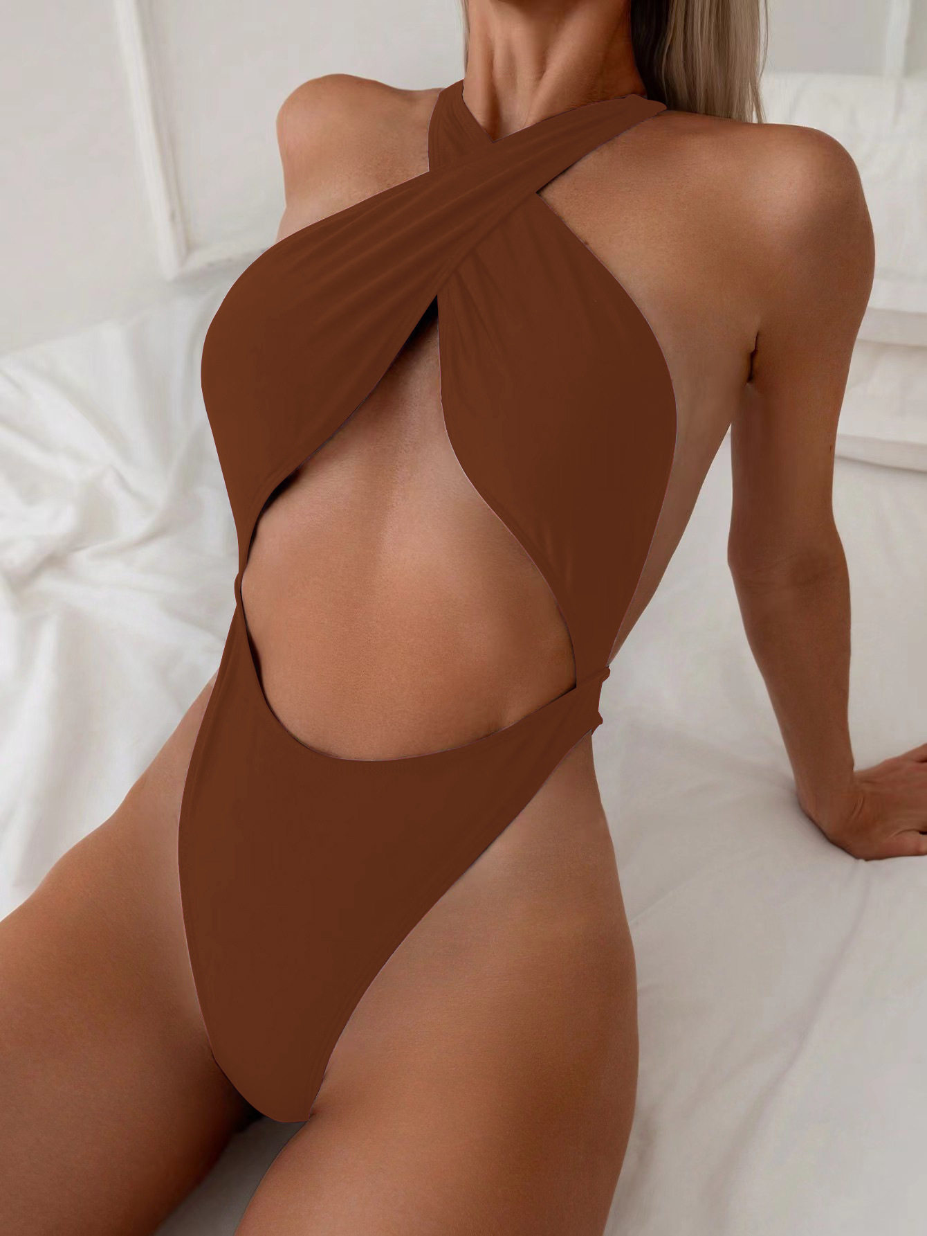 2026 One-Piece Bikini – Tight Neck, Backless, Sexy Solid Color