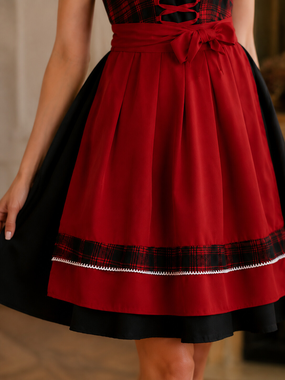 Munich Classic Red Plaid Dirndl - Ultimate Oktoberfest & Carnival Party Dress Outfit