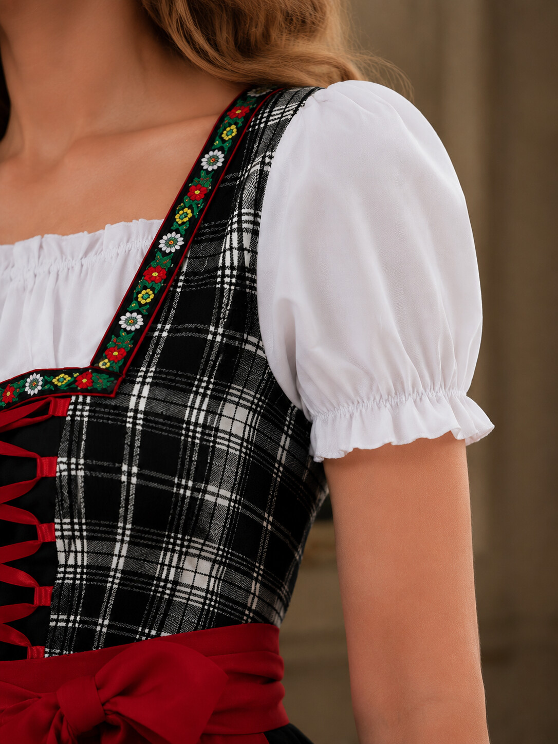 Traditional German Oktoberfest Costume Outfit