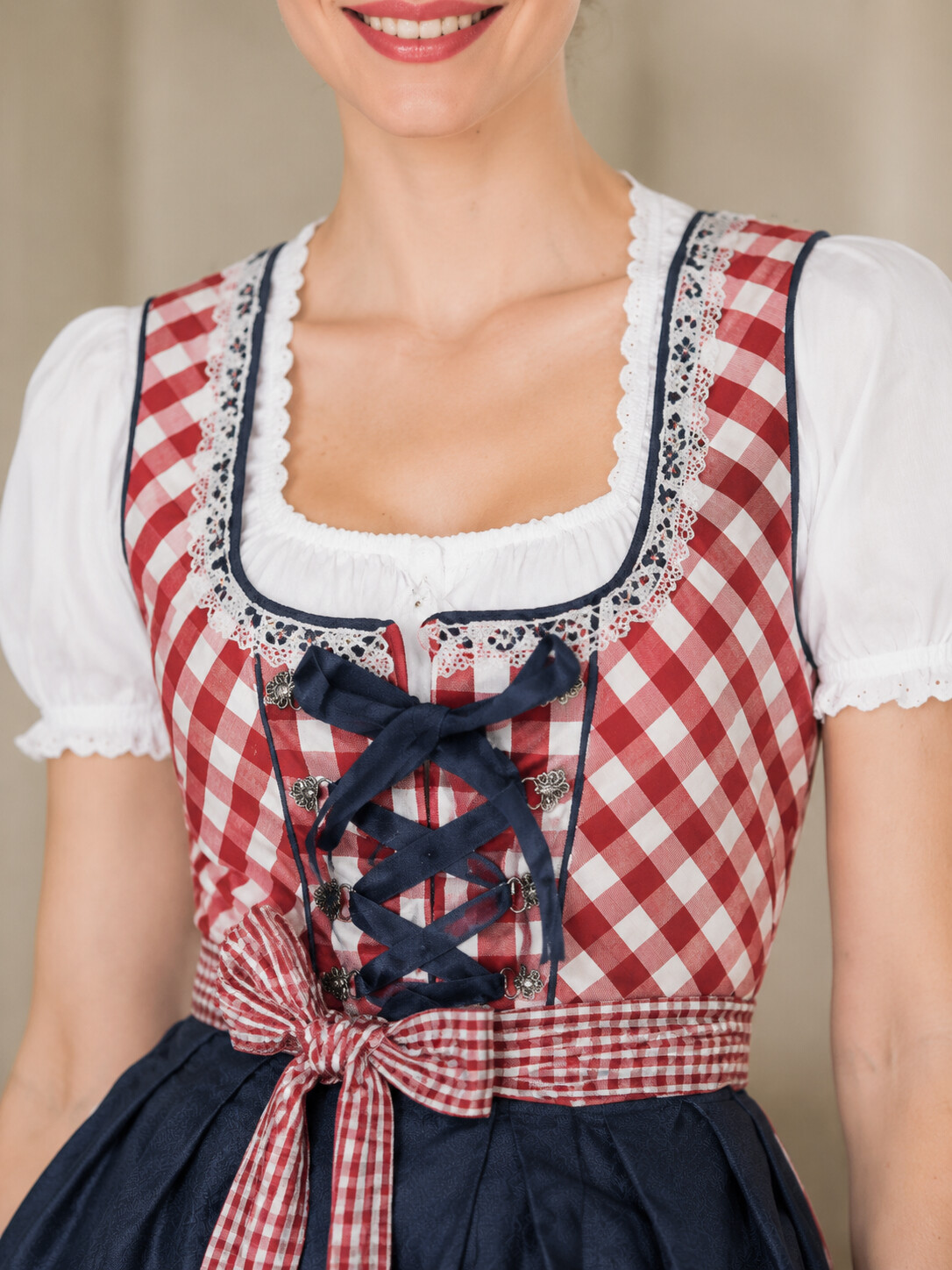Traditional Bavarian Dirndl Dress | Oktoberfest Costume with Apron