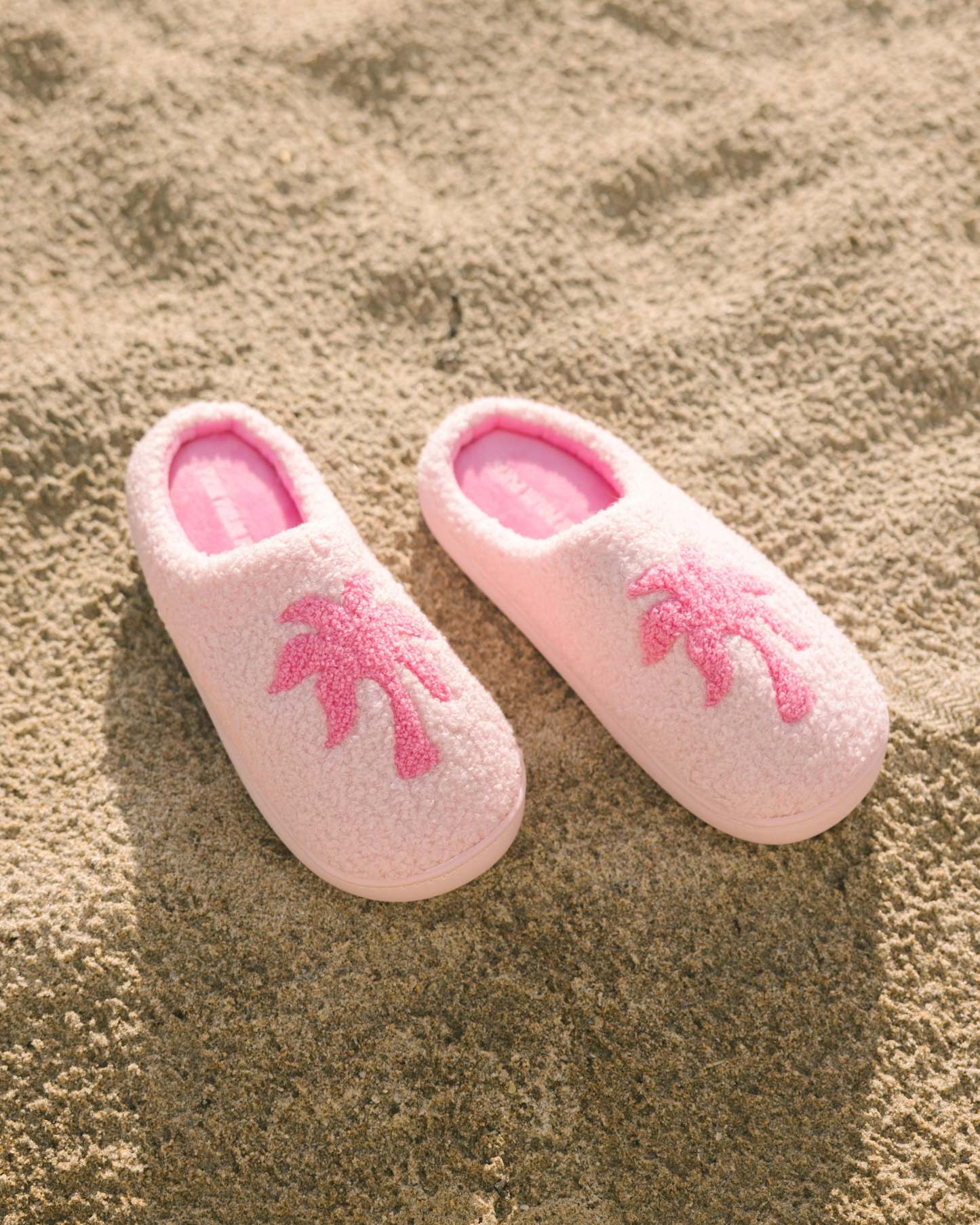 Malibu Slippers in Blush Bay
