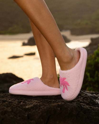 Malibu Slippers in Blush Bay