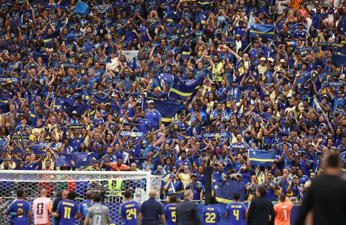 Cura&ccedil;ao fans cheering at the World Cup