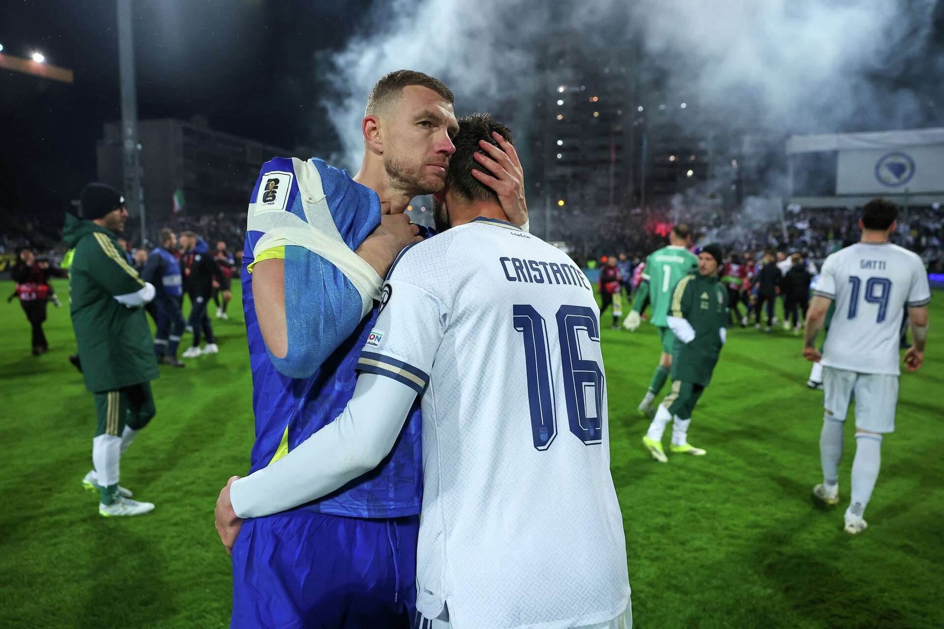 Edin Džeko's inspiration lifts Bosnia to the World Cup and now at 40 he  faces a fight to be fit