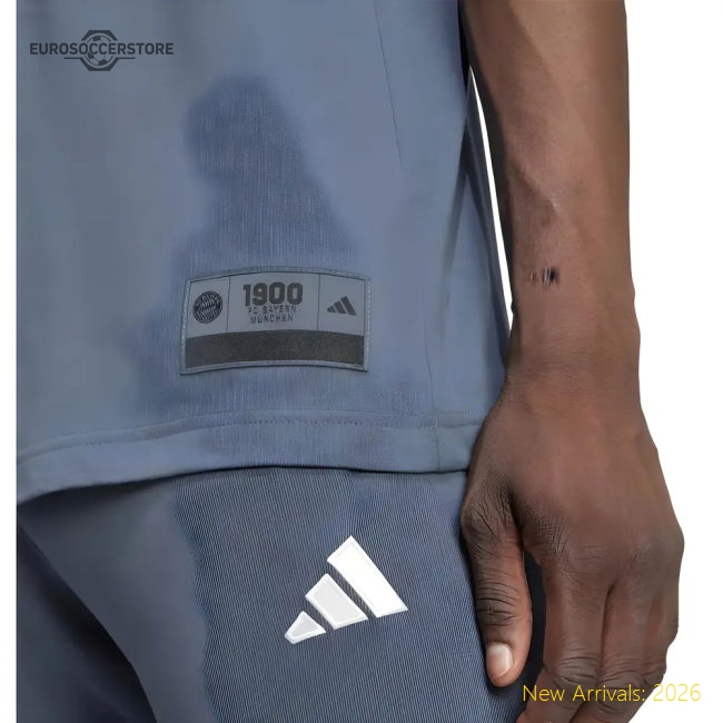 2025-2026 Bayern Munich US Tee (Bold Onix)-The Soccer Shirt Hub