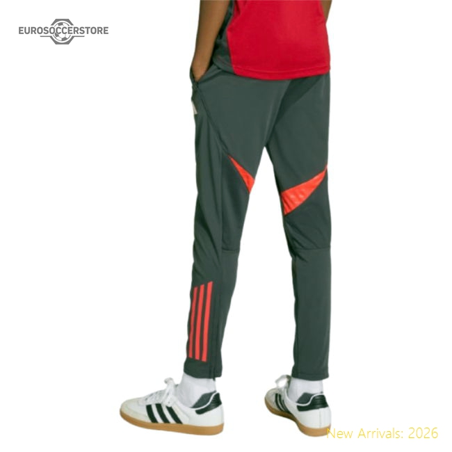 2025-2026 Liverpool Training Pants (Utility Black) - Kids-The Soccer Shirt Hub