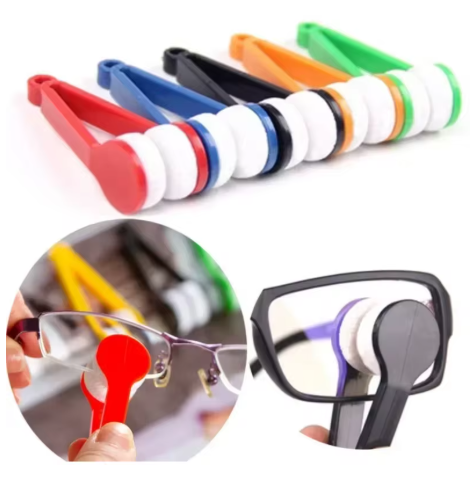 🔥Last Day Sale - 49% OFF🎁Portable Clip-On Glasses Cleaner