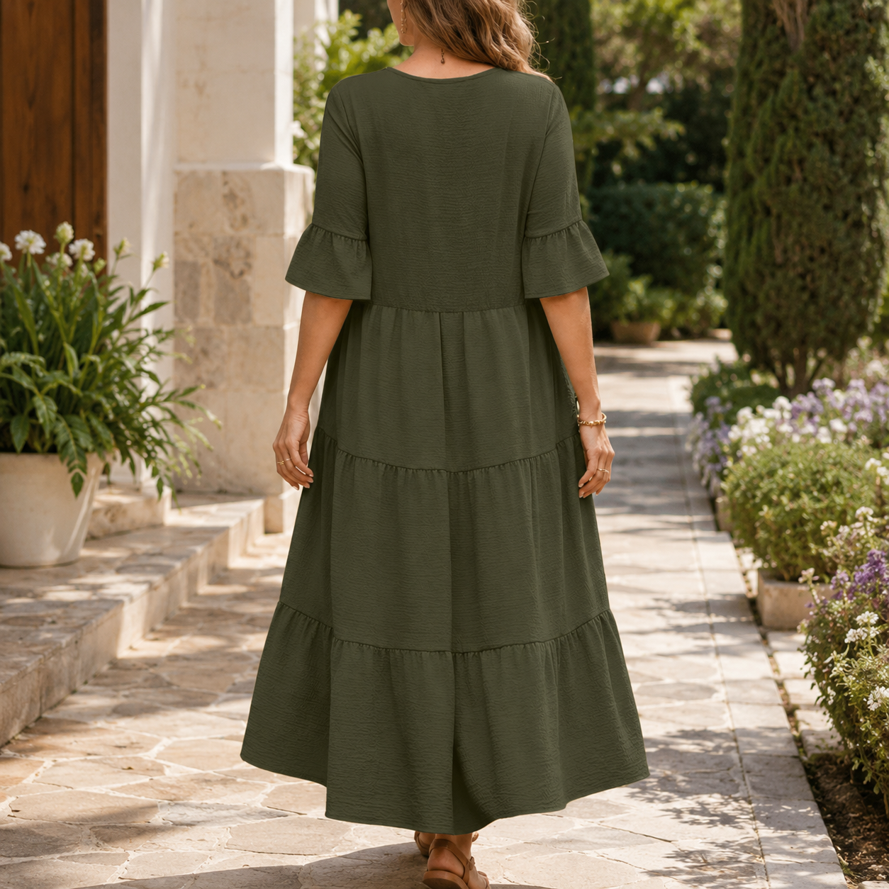 🌿 Leicht durch den Tag – Das feminine Stufenkleid mit fließender Weite & zeitlosem Charme