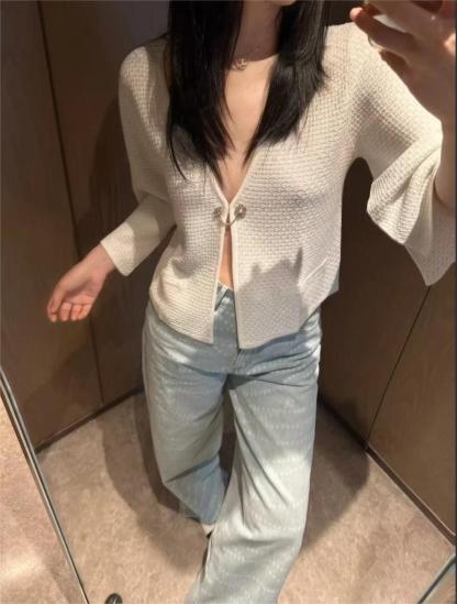 CHANE25SS Knitted V-neck Cardigan