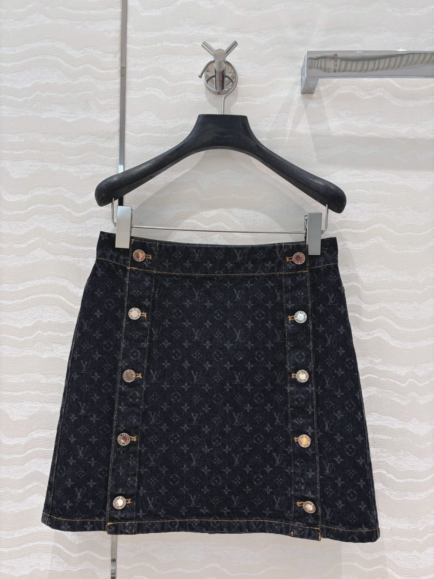 1v Denim Aged Half Skirt