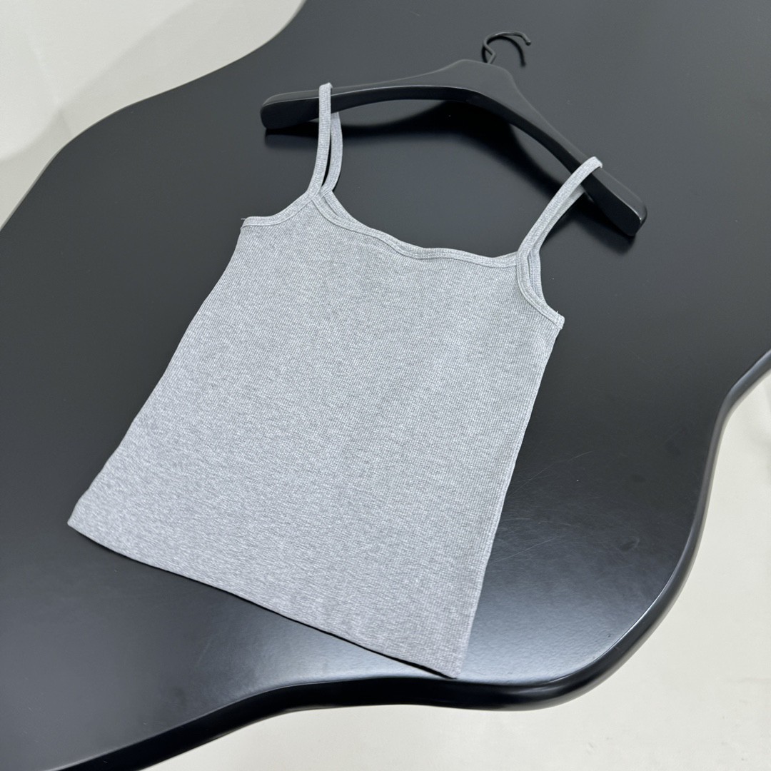 Miu's new knit camisole