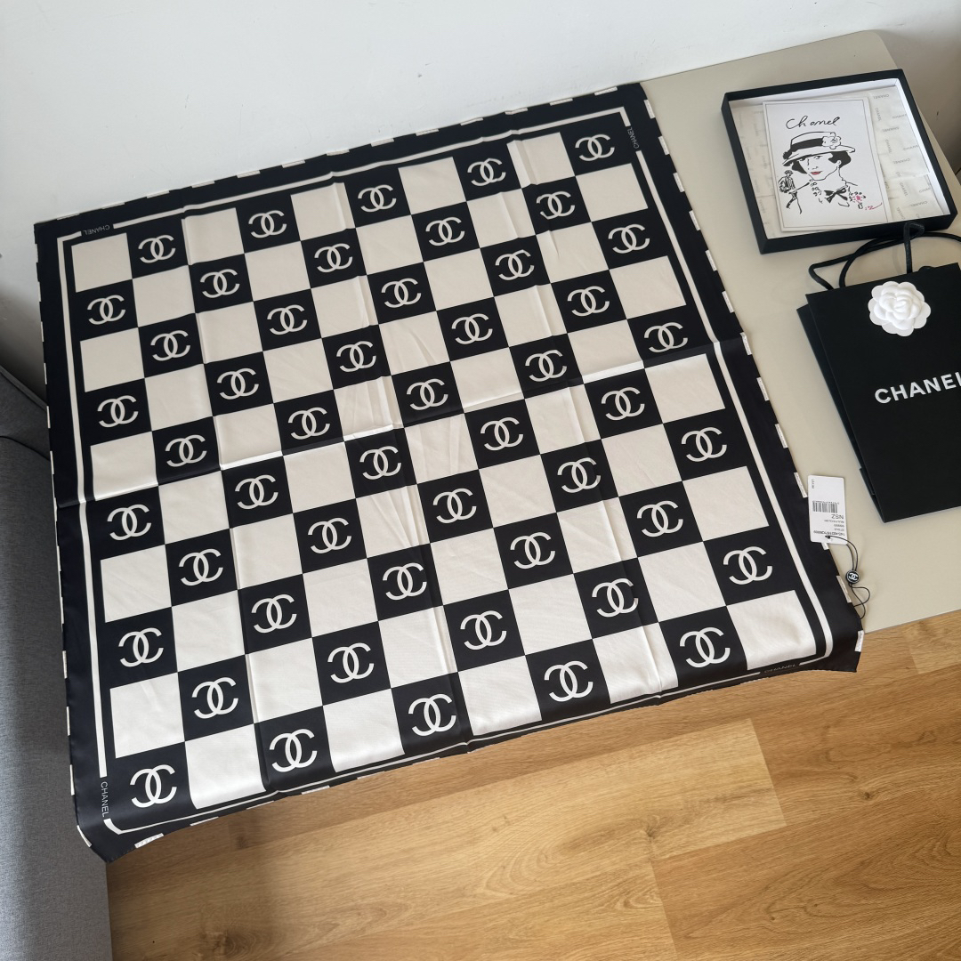 CHANE 90cm Tessellated Silk Square Scarf