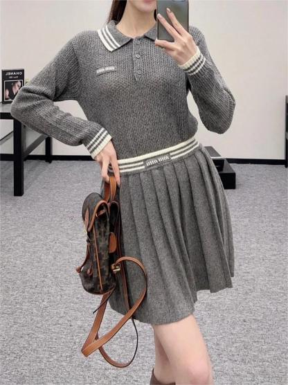 MIU25SS Grey College Style Pleated Skirt