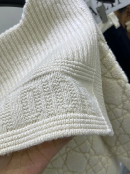 DIO White Rattan Check Navy Collar Cardigan