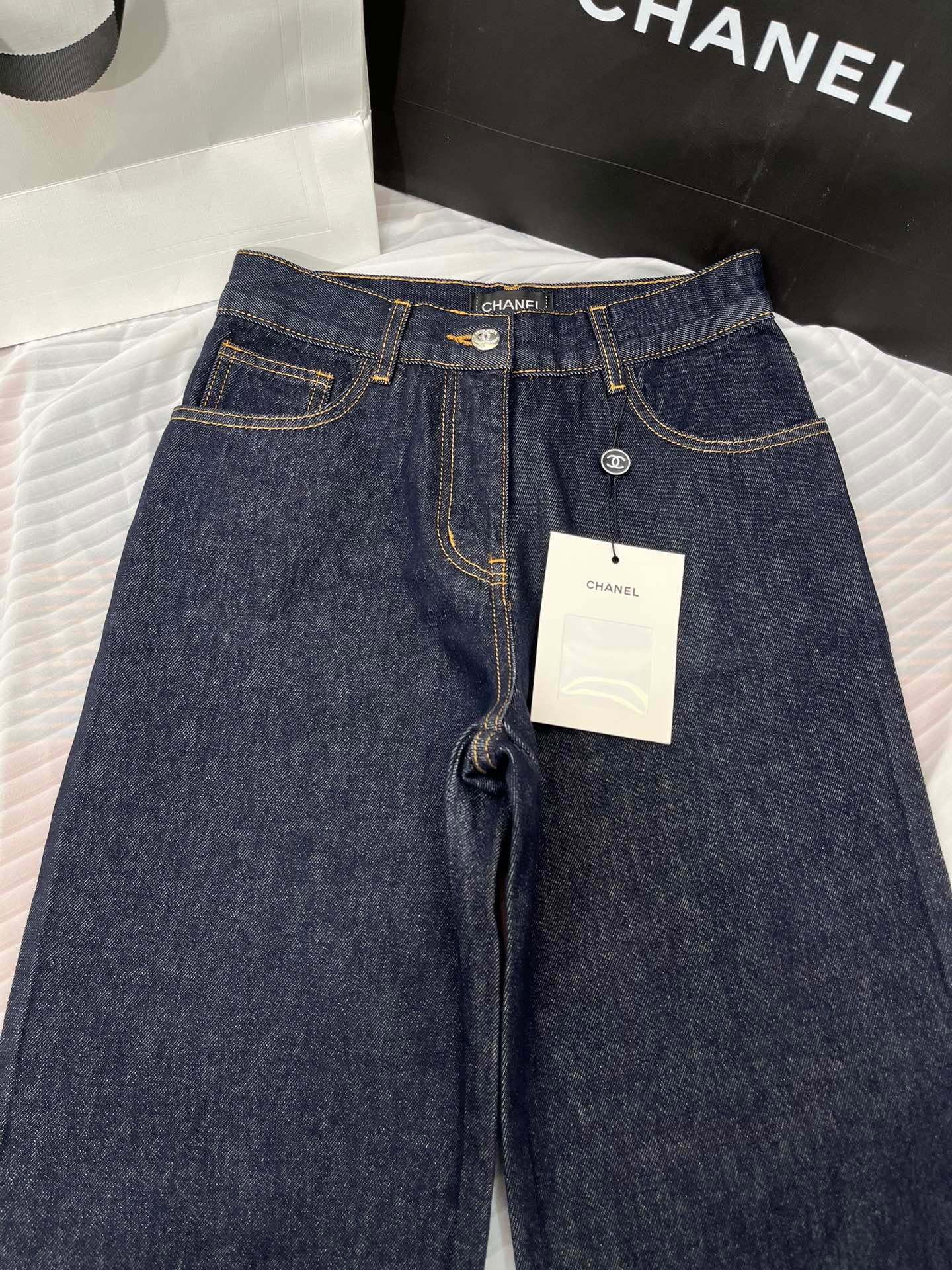 CHNEL DARK denim jeans