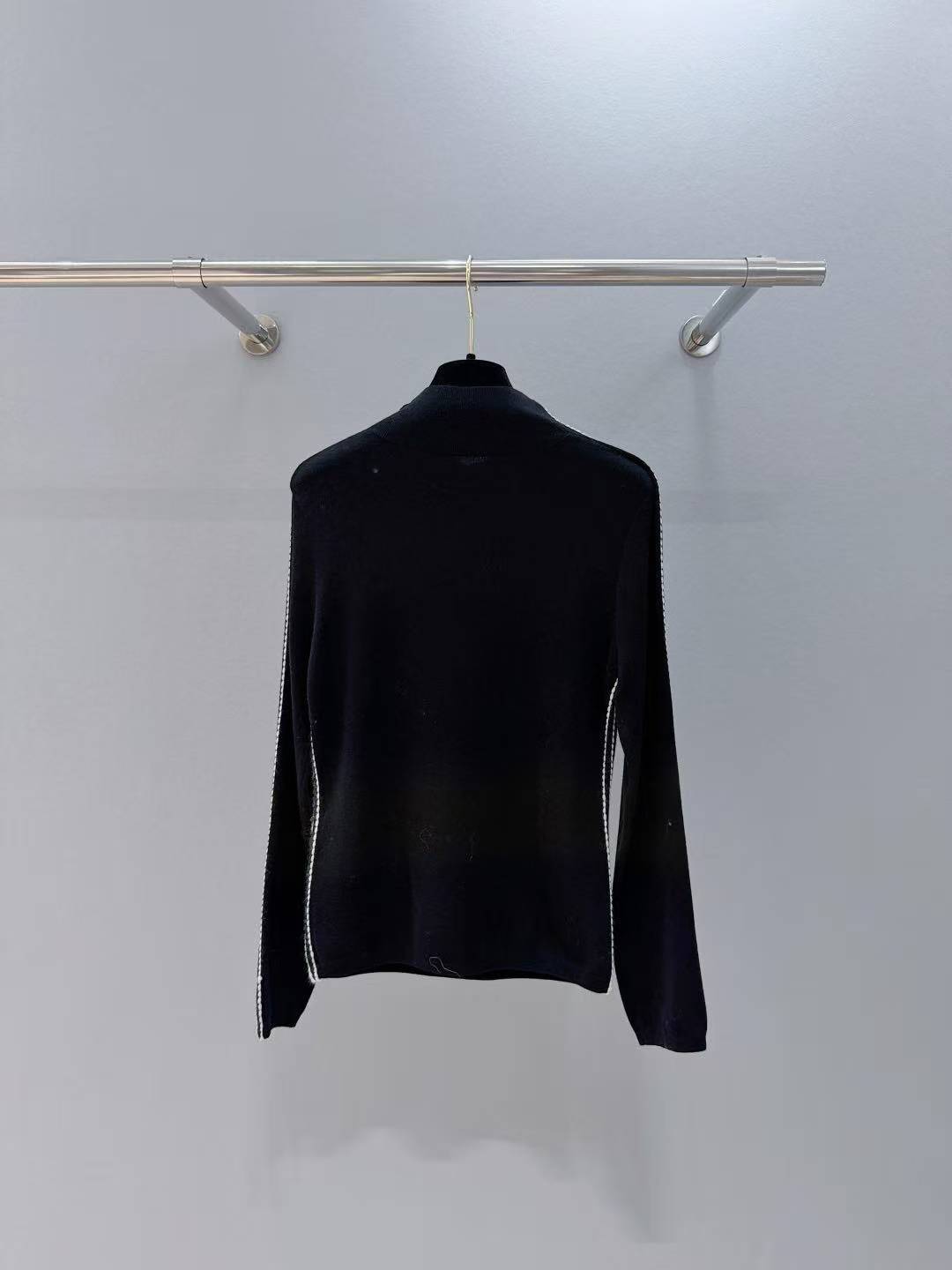 CC 25SS Double C-line high neck knitted sweater