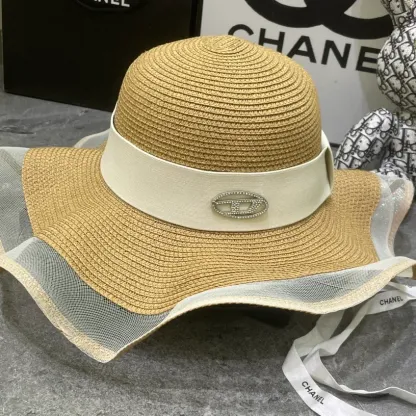 Ladies New Fashionable Wavy Edge Large Brim Sun Hat
