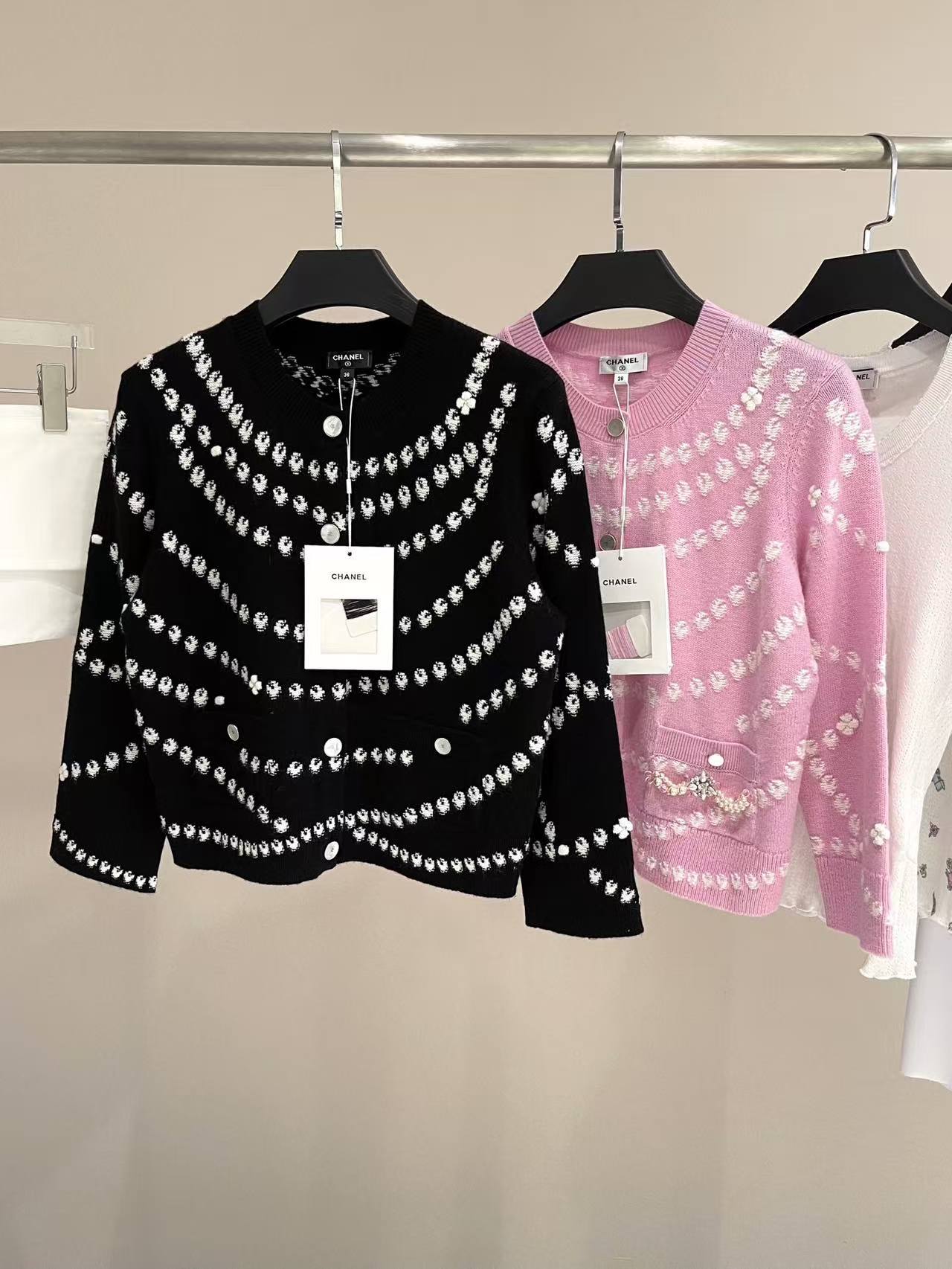 CC 25SS Pearl knitted cardigan