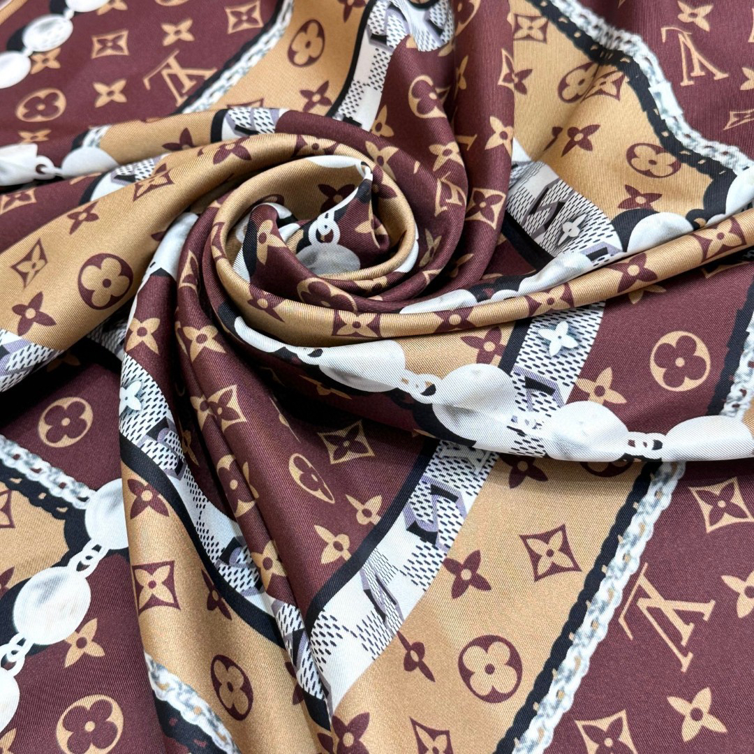 Louis Vuit 90x90cm Mulberry Silk Square Scarf