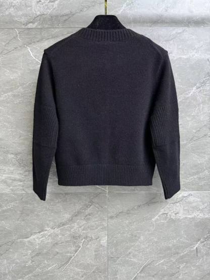 LEW Exquisite button knit cardigan