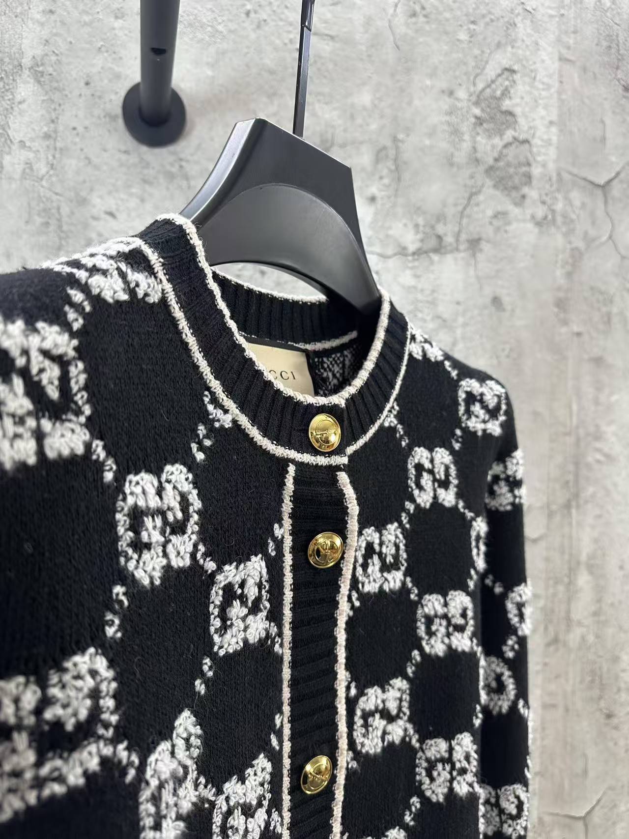 GG Round neck double G letter thick wool cardigan