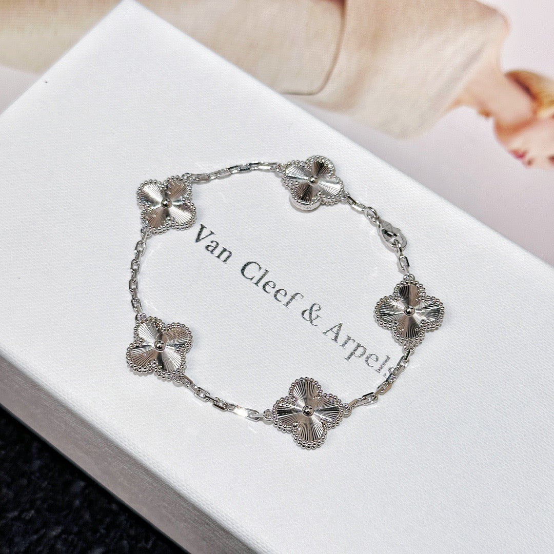 VC* vintage alhambra bracelet