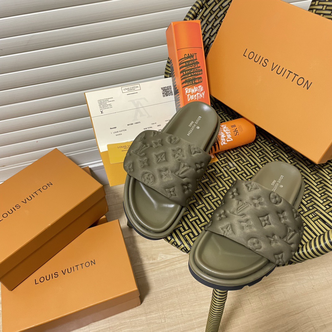 LU Monogram Padded Platform Slides