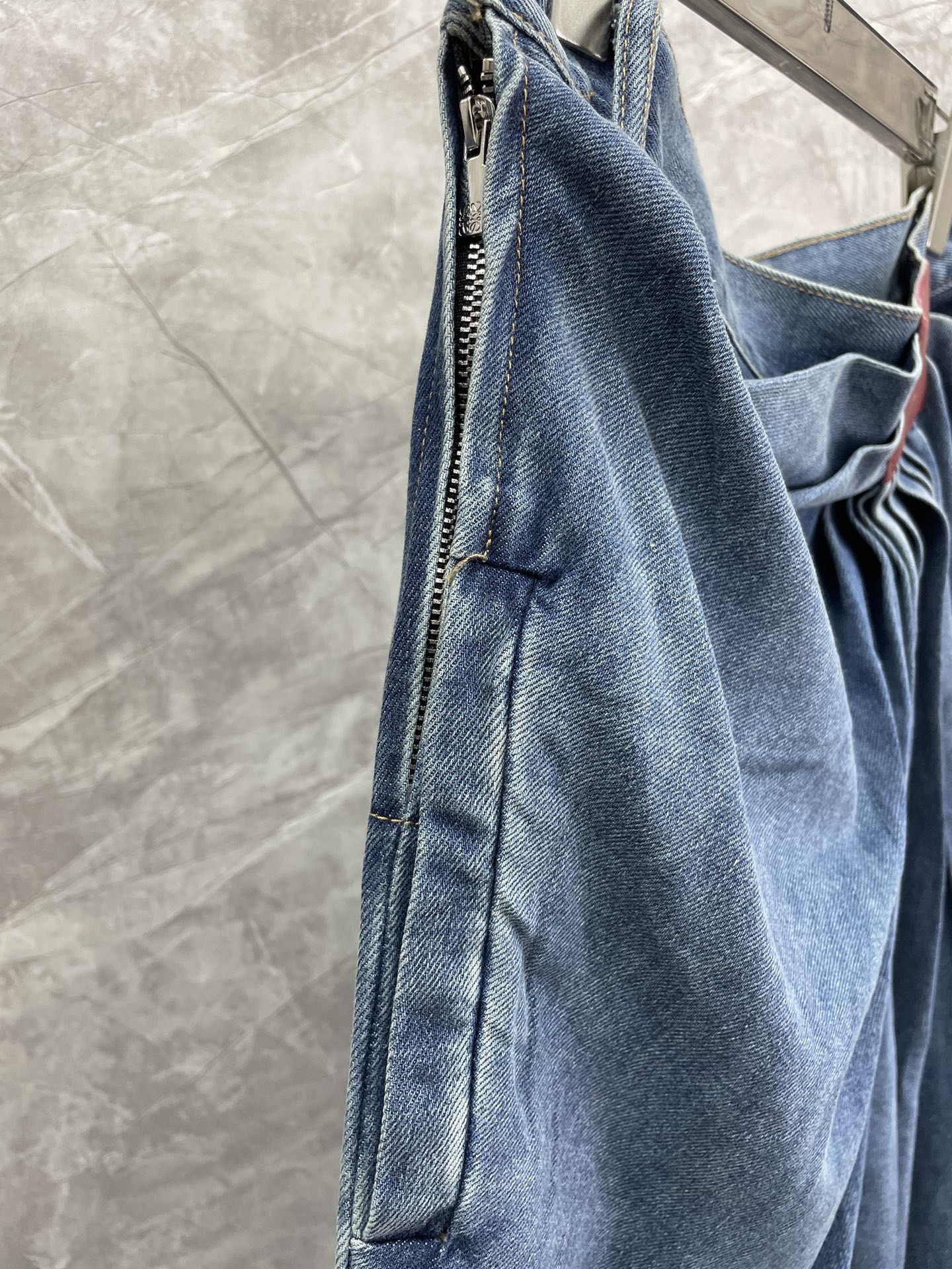 LEW 2025SS Leather pleated denim pants