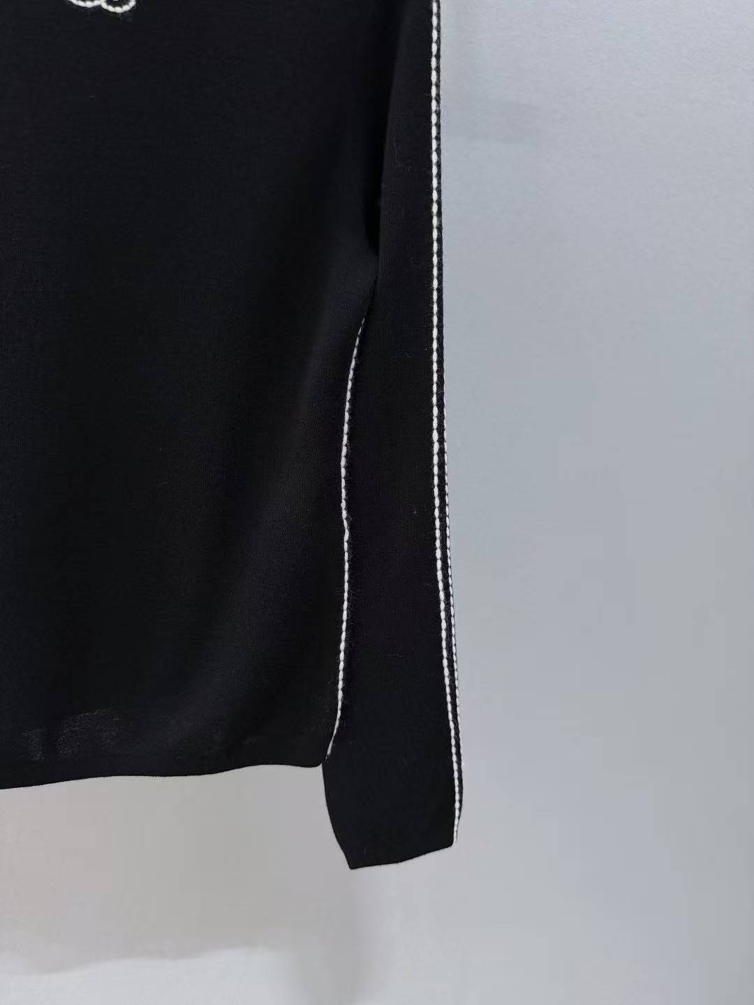 CC 25SS Double C-line high neck knitted sweater