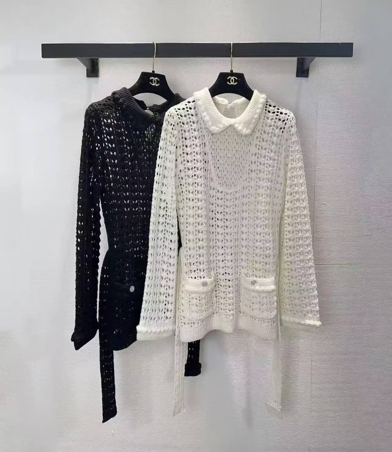 CC 26SS   Hollow knit doll collar top