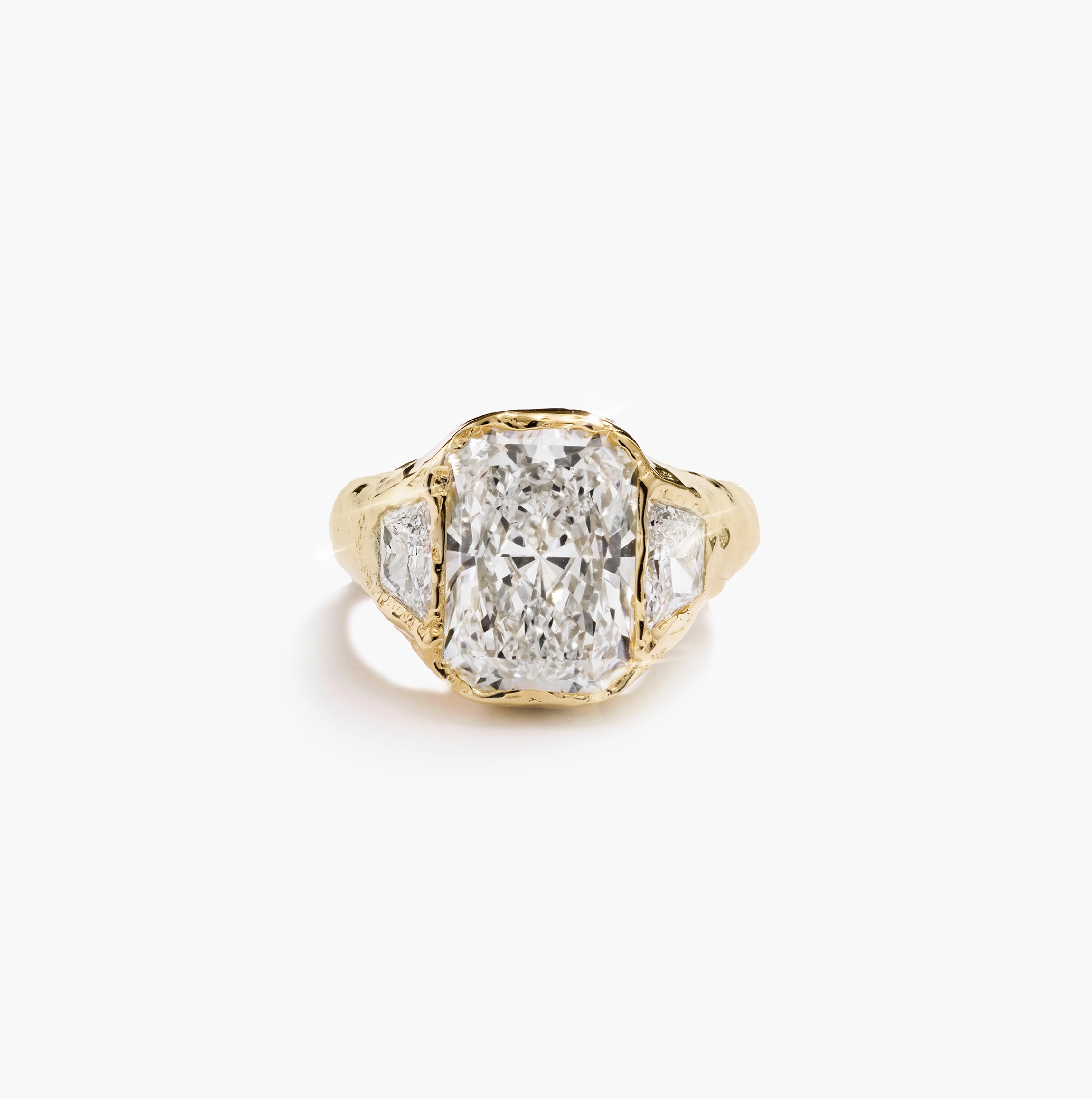ieryLee Voyage: Bold Nacre Radiant Cut Diamond Ring