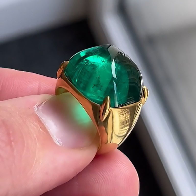 17ct Royall Colombian Cabochon Cut Emerald Sapphire Engagement Ring