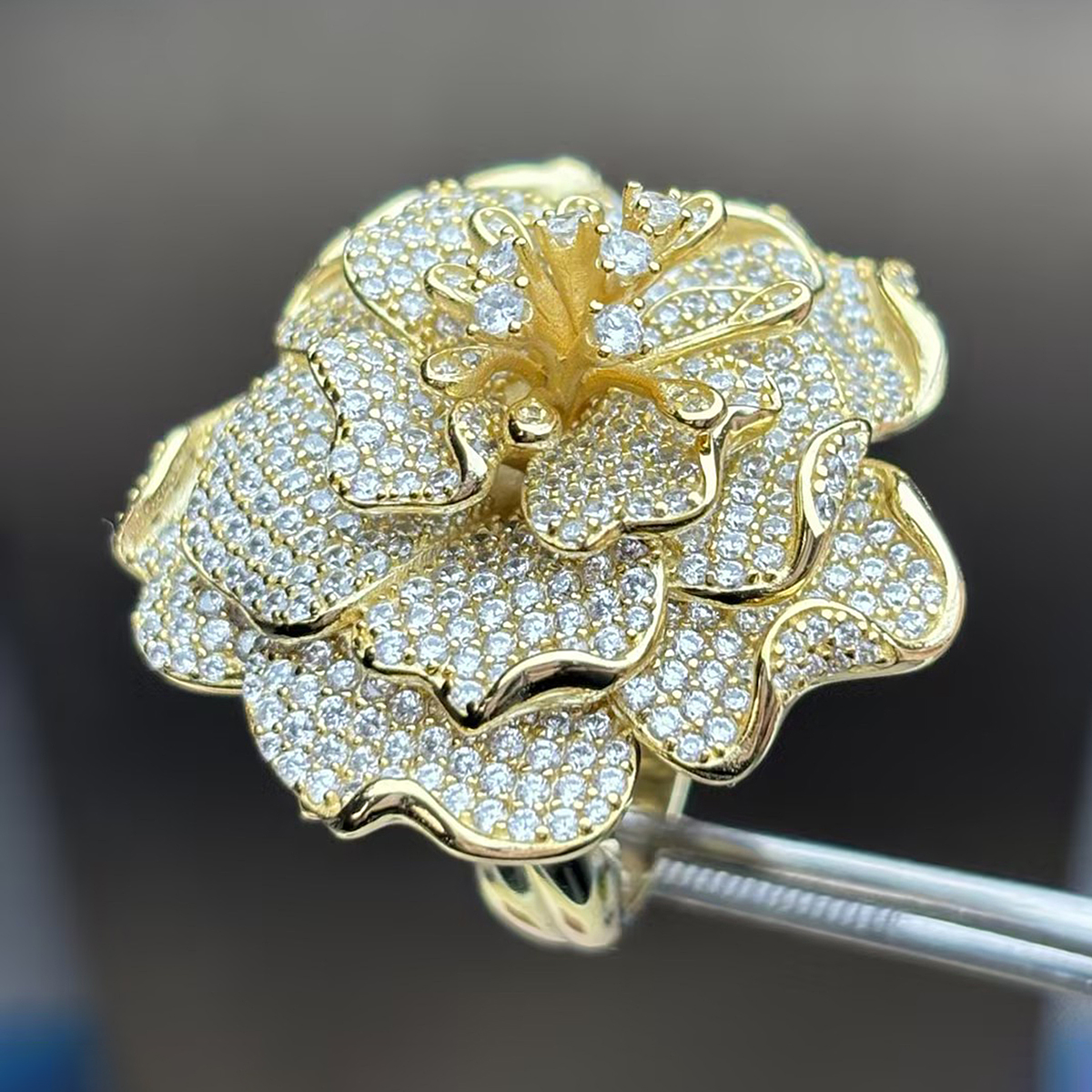S925 Moissanite Round Cut Convertible Floral Brooch-Ring - Fierylee Made