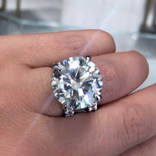Gorgeous 10 ctw Round Cut White Gemstone Full Set Engagement Ring