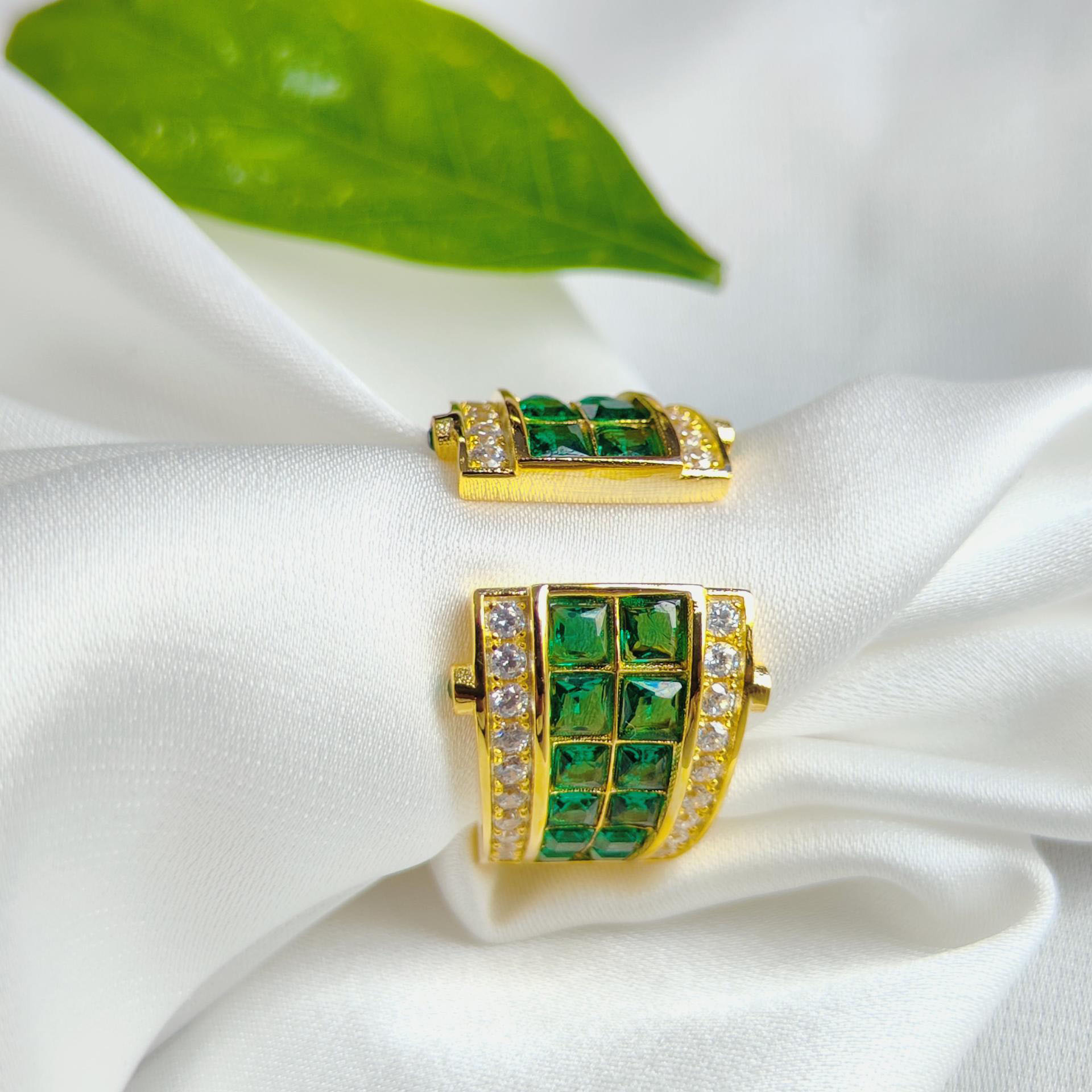 6ct Emerald Cut Emerald Sapphire Eternity Ring