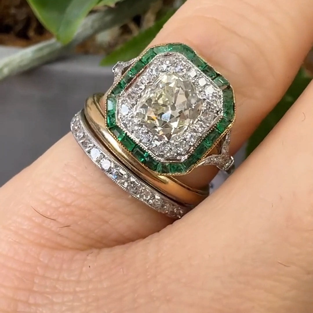 5ctw eternity band and emerald gemstone set