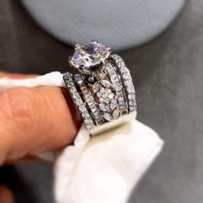 Gorgeous 7 ctw Round Cut White Gemstone Unique Engagement Ring