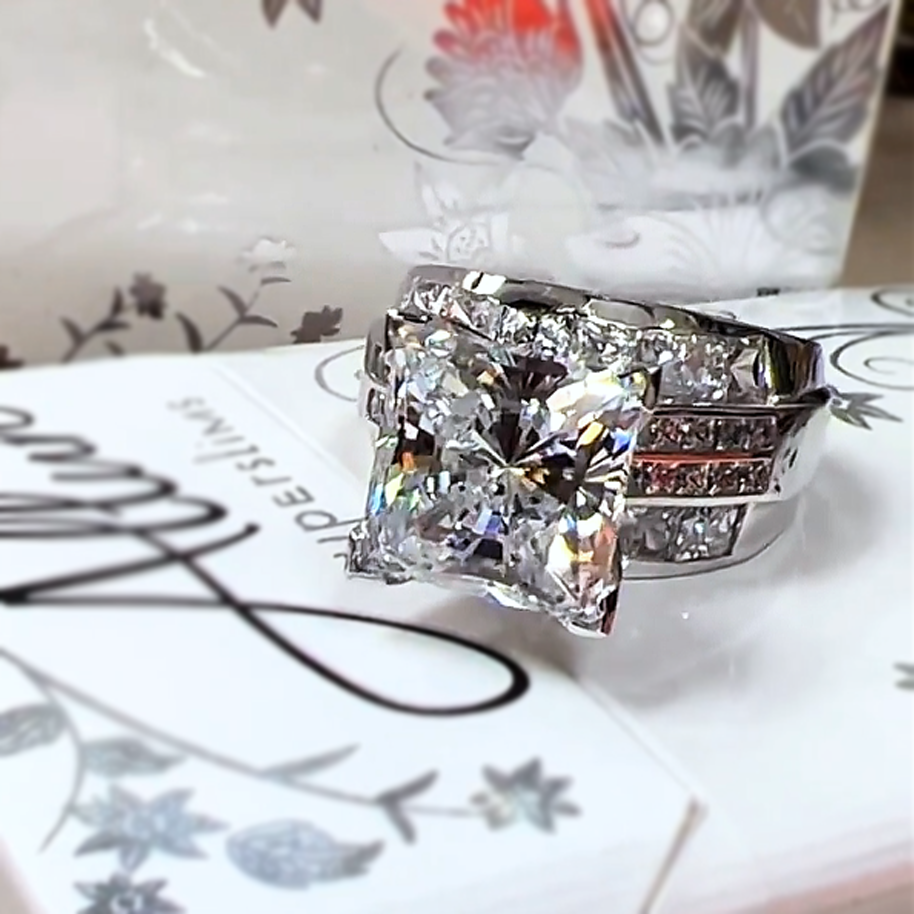 Gorgeous 6 ctw Princess Square Cut White Gemstone Engagement Ring