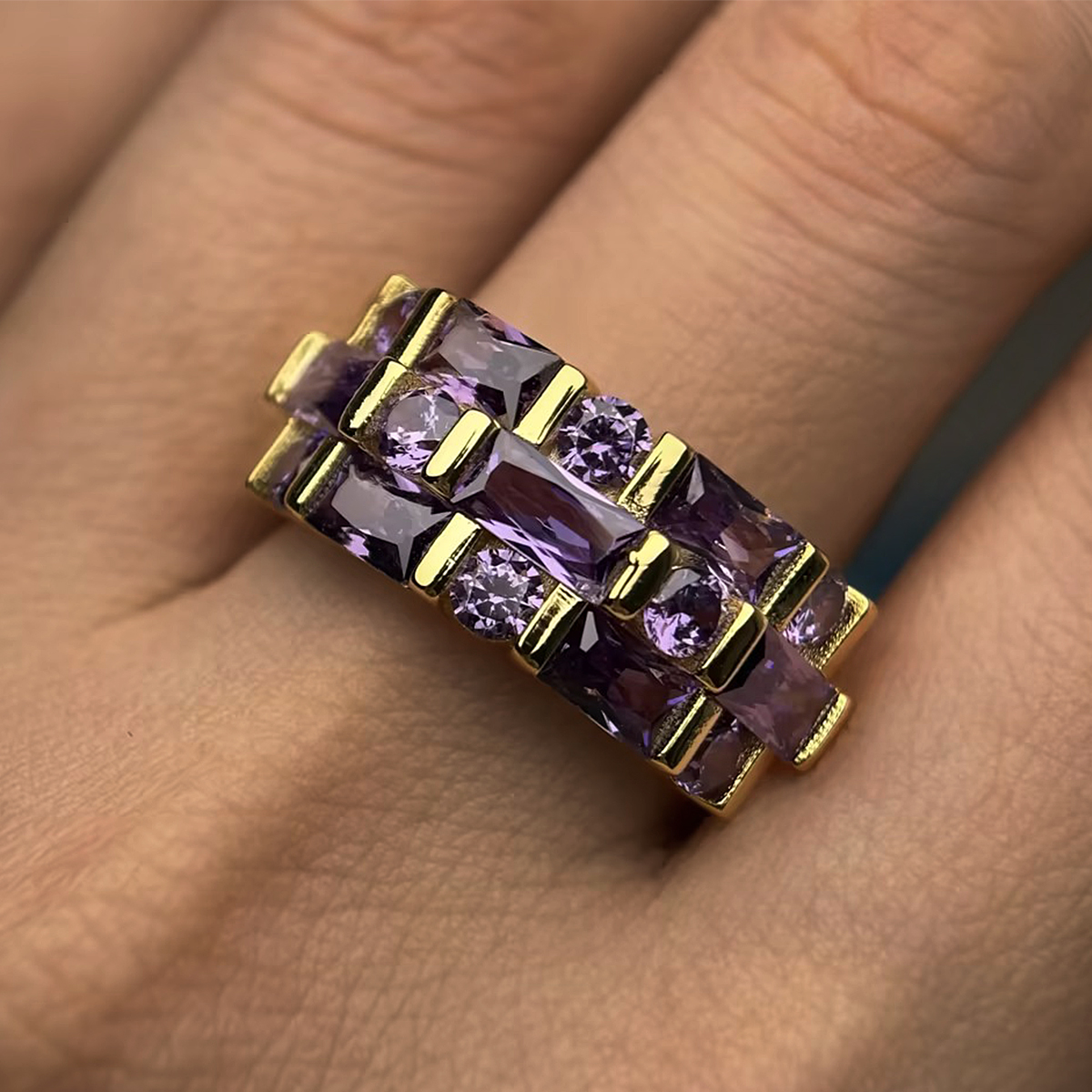 Vibrant Ombre 4.5ct Rectangle & Round Cut Purple Amethyst & Pink Sapphire Band