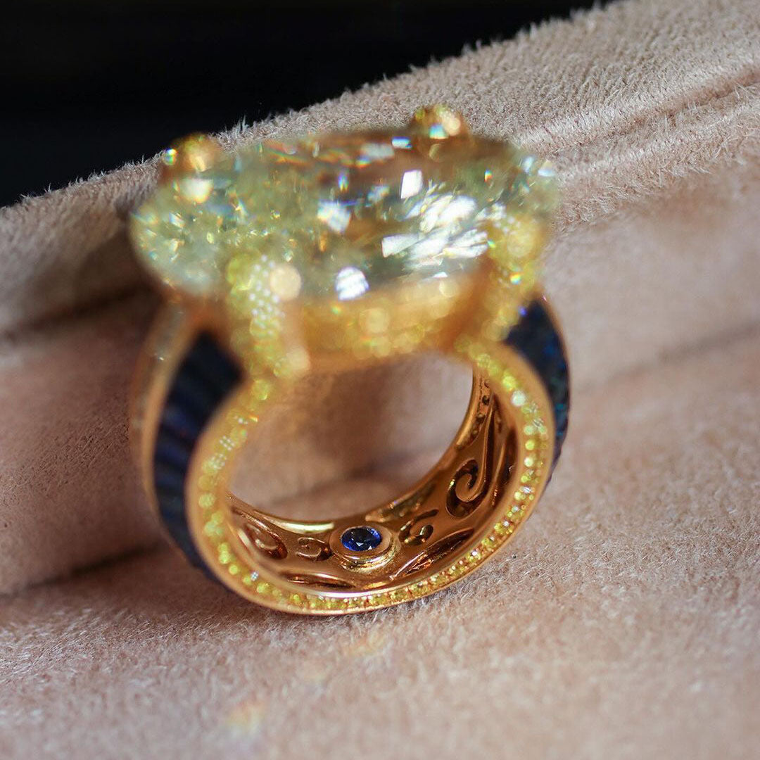 8ct Oval Cut Yellow and Blue Stones Ring